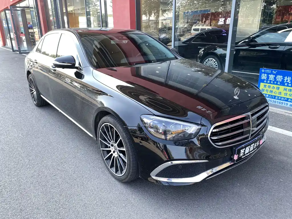 Mercedes-Benz E-Class — миниатюра 3