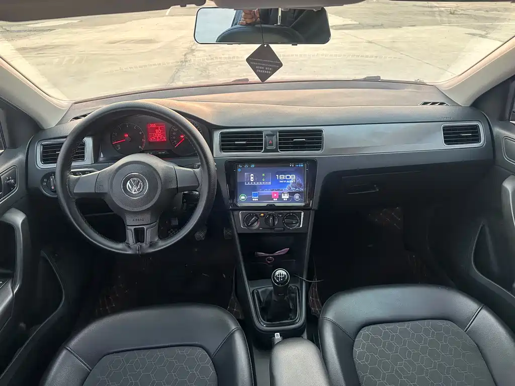 Volkswagen Santana — миниатюра 12