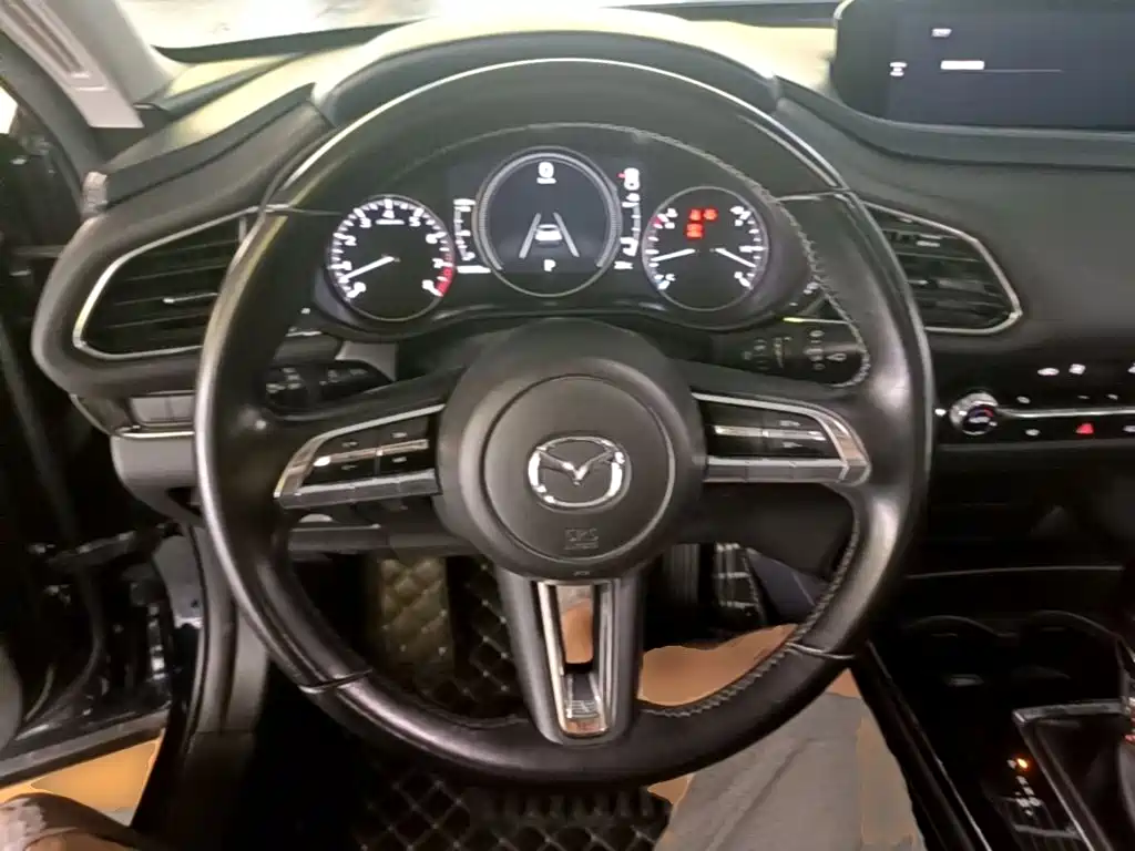 Mazda CX-30 — миниатюра 11