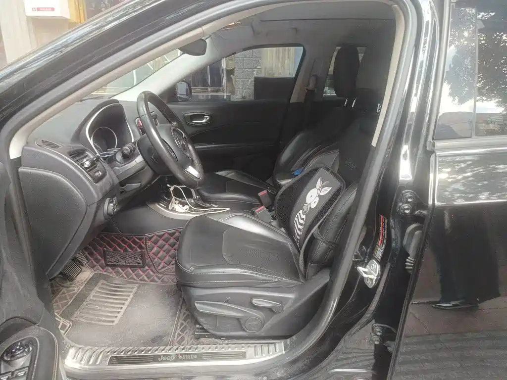 Jeep Compass — миниатюра 16