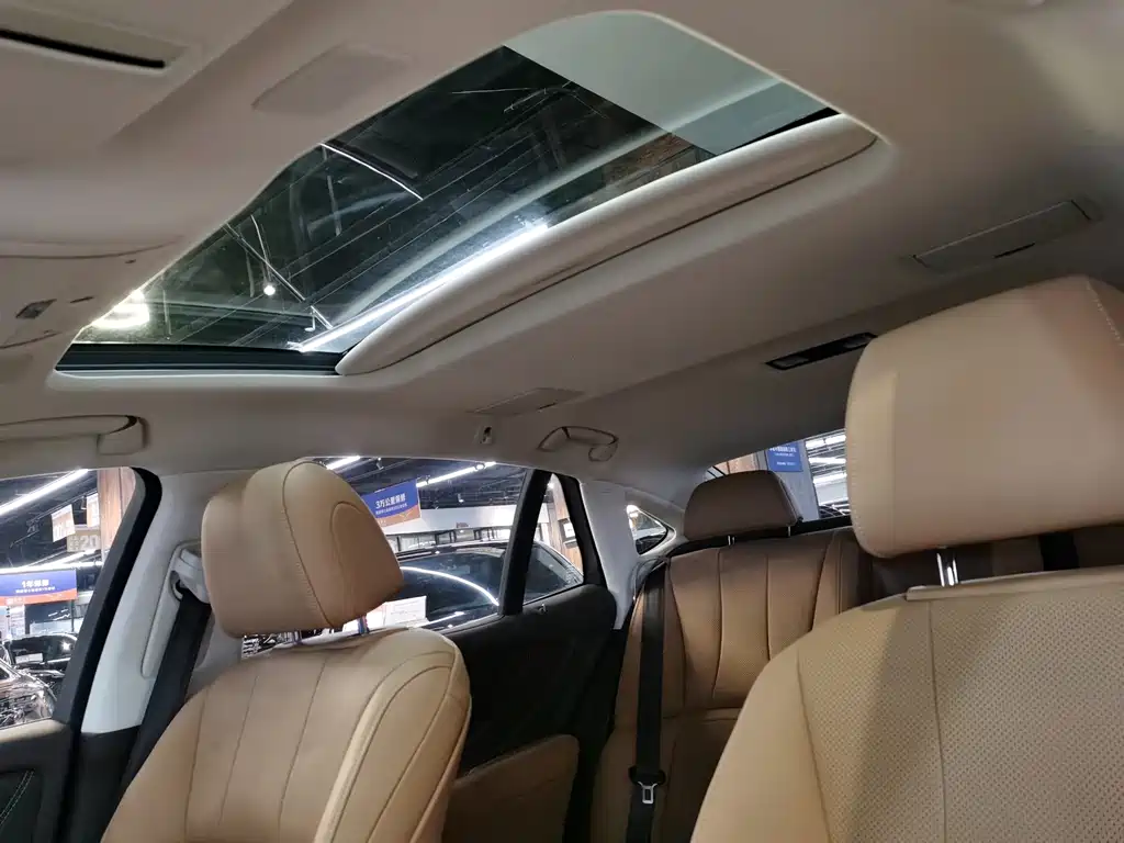 Lexus LS — миниатюра 13