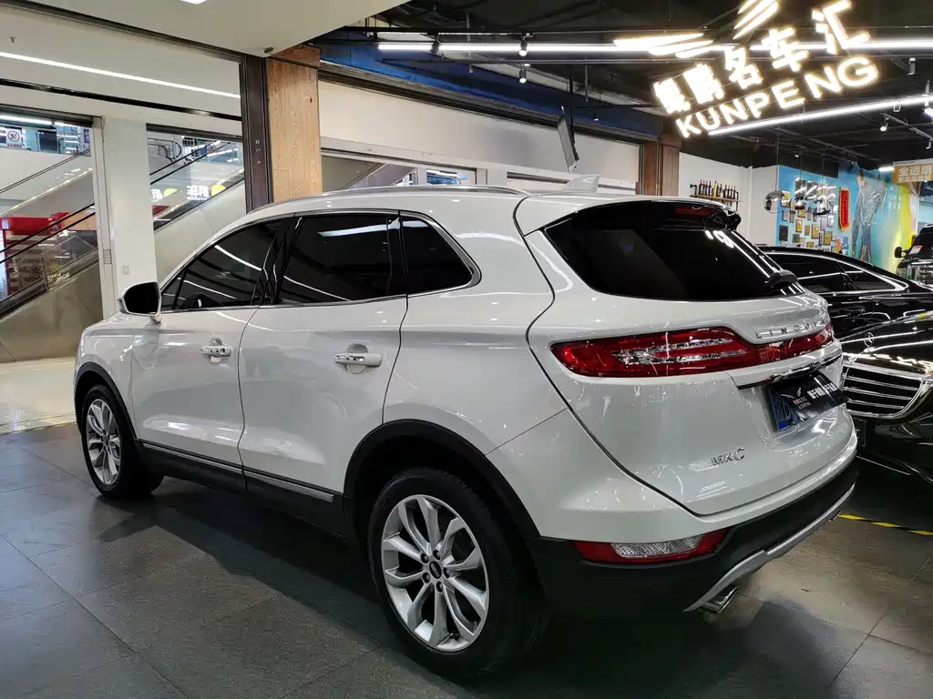 Lincoln MKC — миниатюра 3
