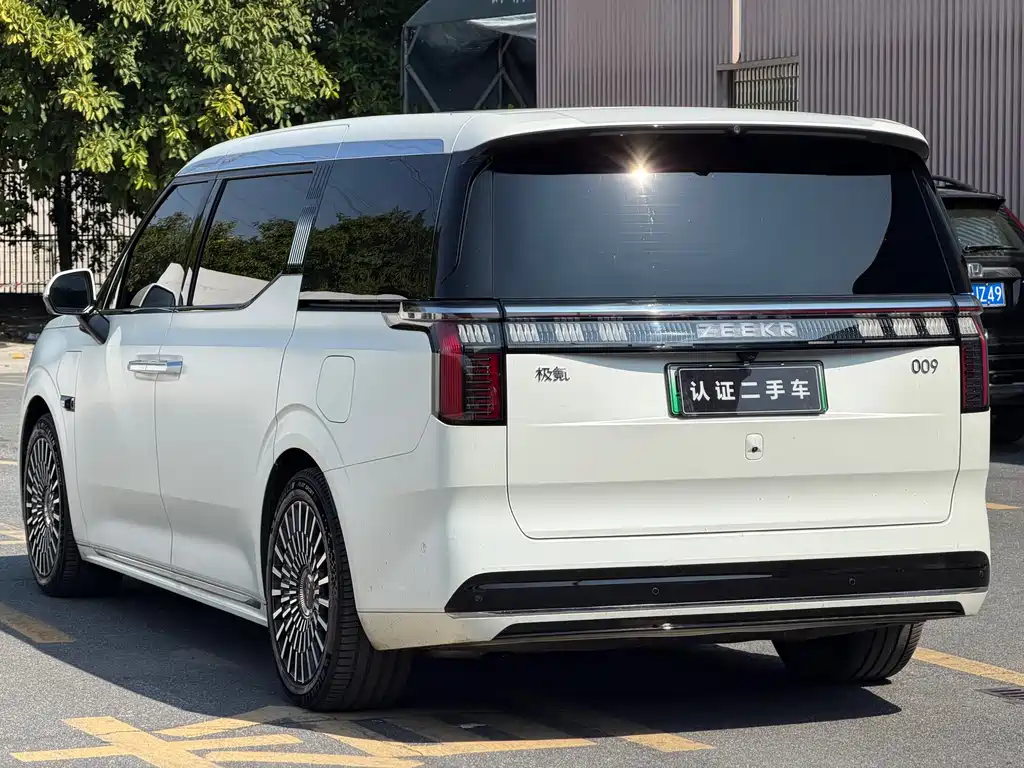 ZEEKR EXTREME KRYPTON 009
