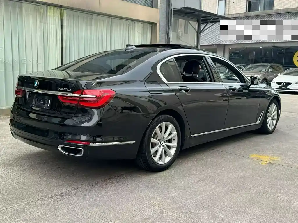 BMW 7 Series 7 2016 730Li Lead