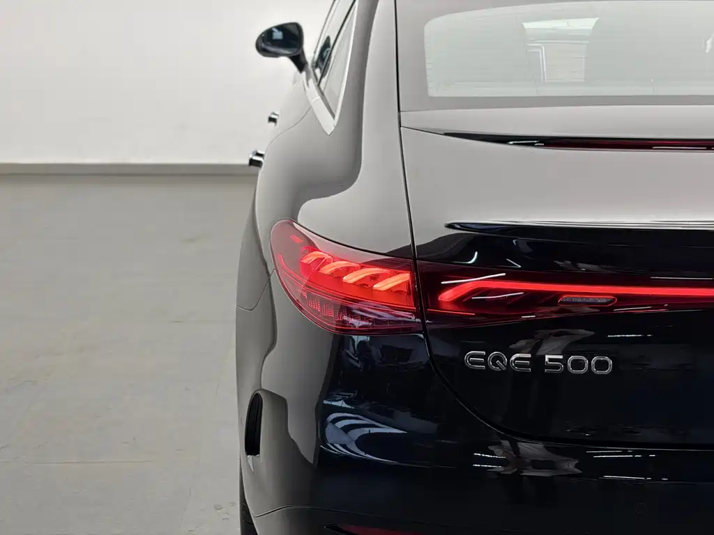 Mercedes-Benz EQE — миниатюра 18