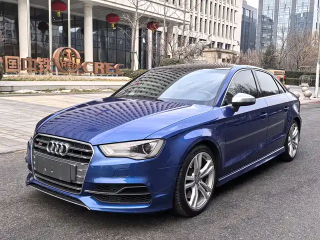 AUDI S3