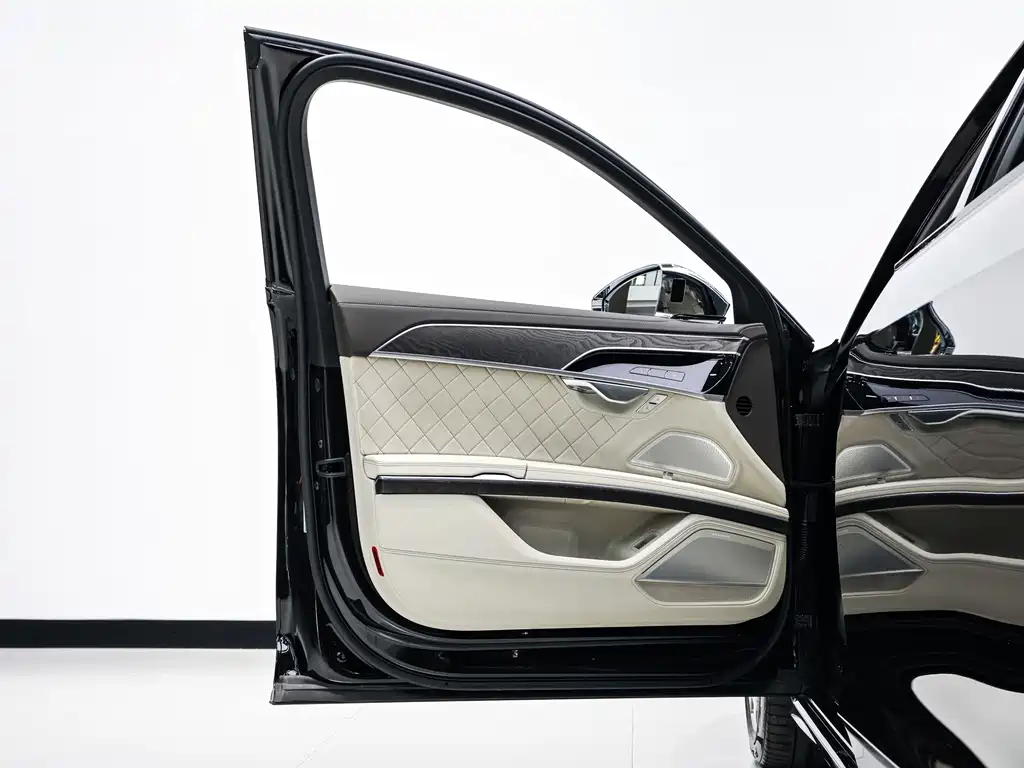Audi A8 — миниатюра 16