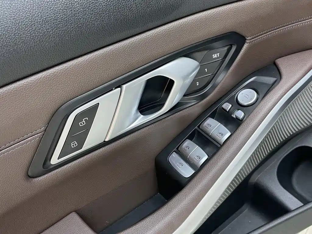 BMW 3 Series — миниатюра 26