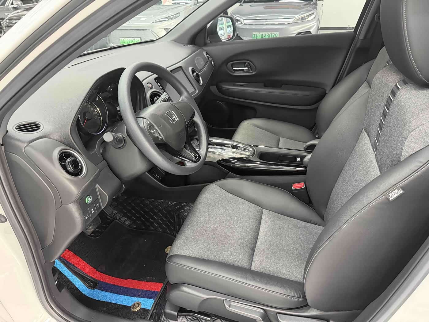 Honda XR-V 1.5 л 2022 г. Белый, пробег 18000 км