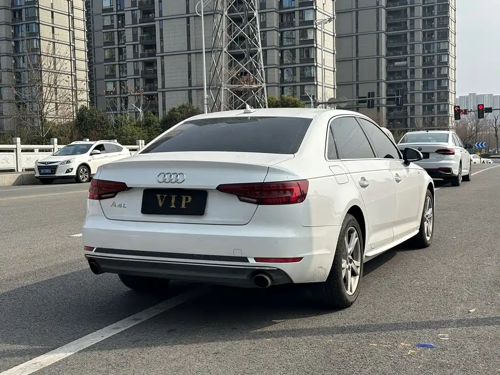 AUDI A4L