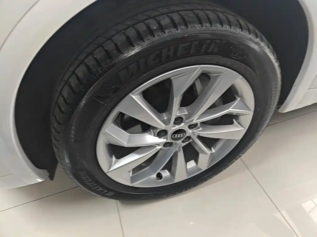 Audi Q5L — миниатюра 23