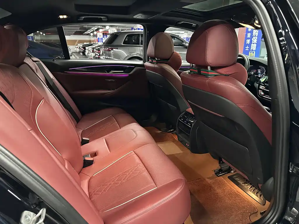 BMW 5 Series New Energy — миниатюра 12