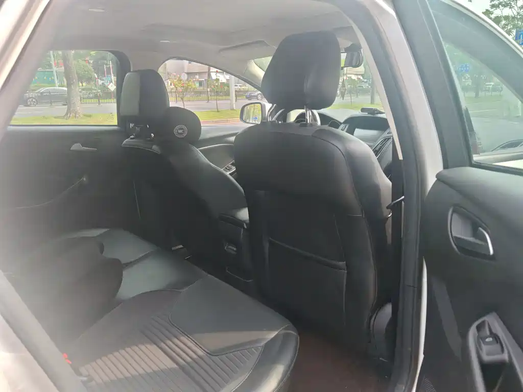 Ford Focus — миниатюра 15