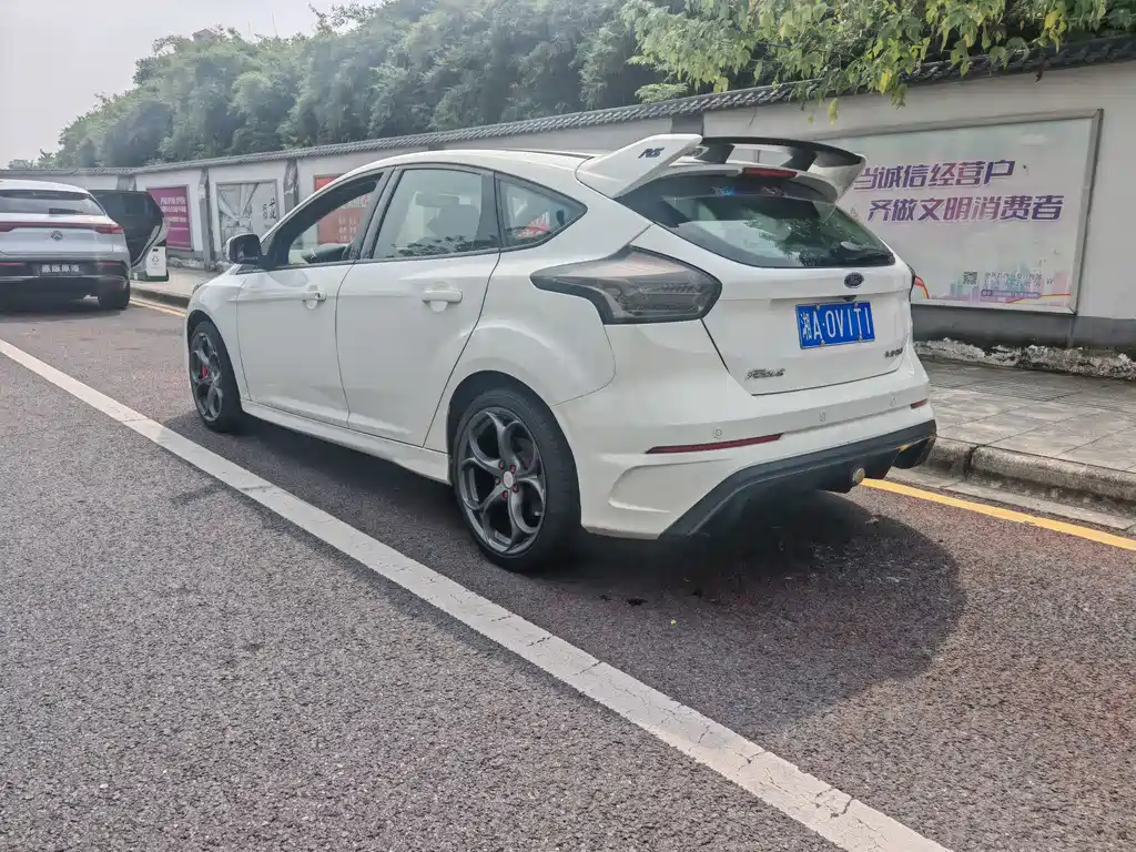 Ford Focus — миниатюра 20