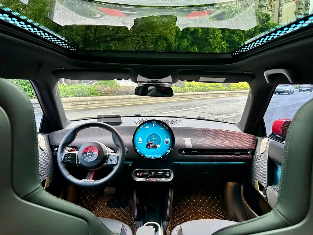 MINI MINI JCW EV — миниатюра 15