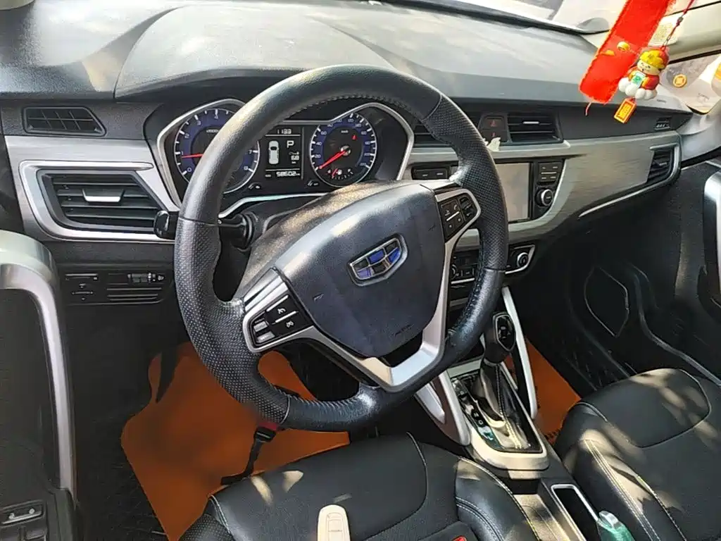 Geely Vision X3 — миниатюра 11