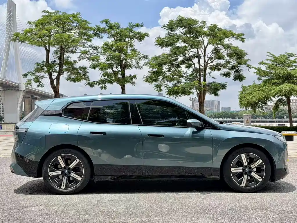 BMW iX — миниатюра 3