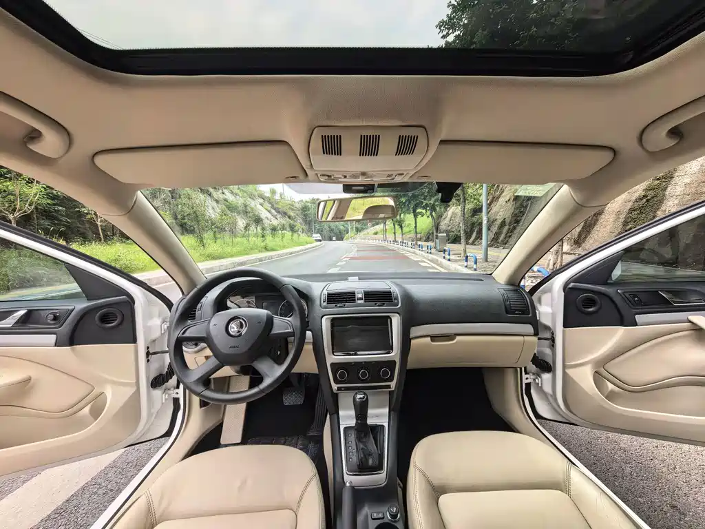 Skoda Octavia — миниатюра 9