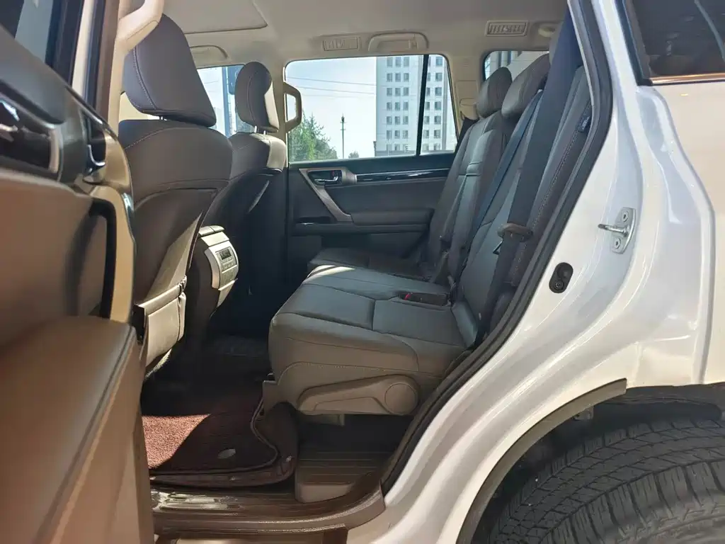Lexus GX — миниатюра 8