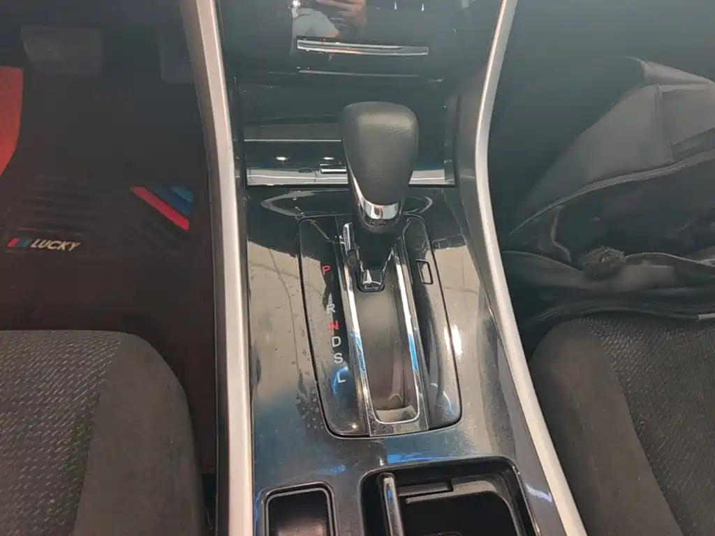 Honda Accord — миниатюра 14