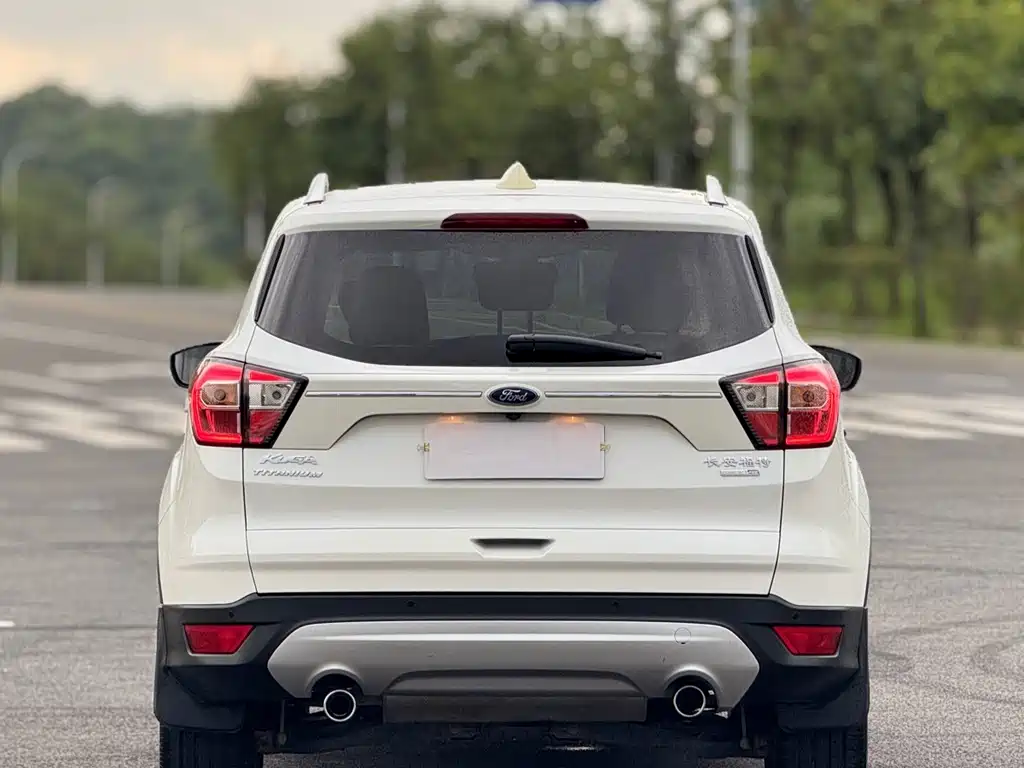 Ford Kuga — миниатюра 15