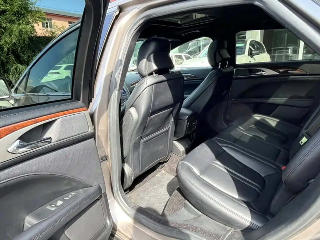 Lincoln MKZ — миниатюра 20