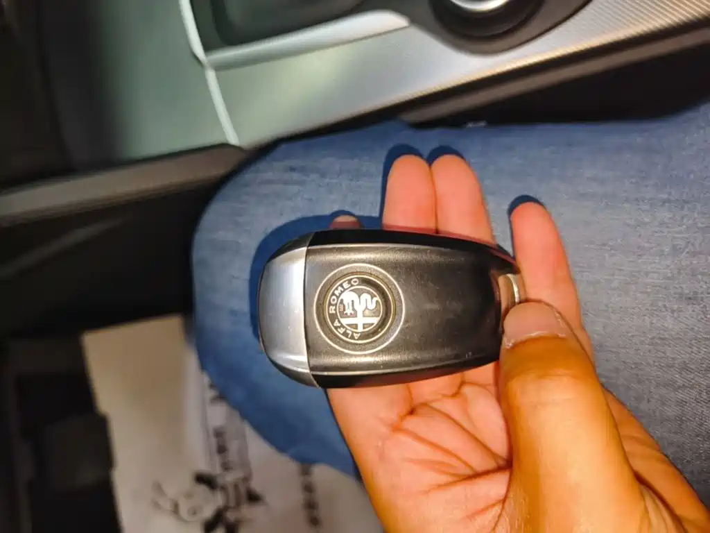 Alfa Romeo Stelvio — миниатюра 9
