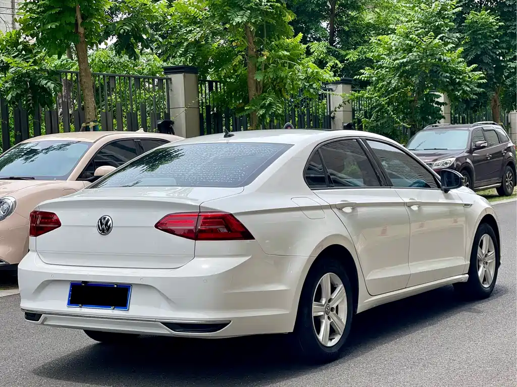 Volkswagen Lamando 2019 230TSI DSG VI