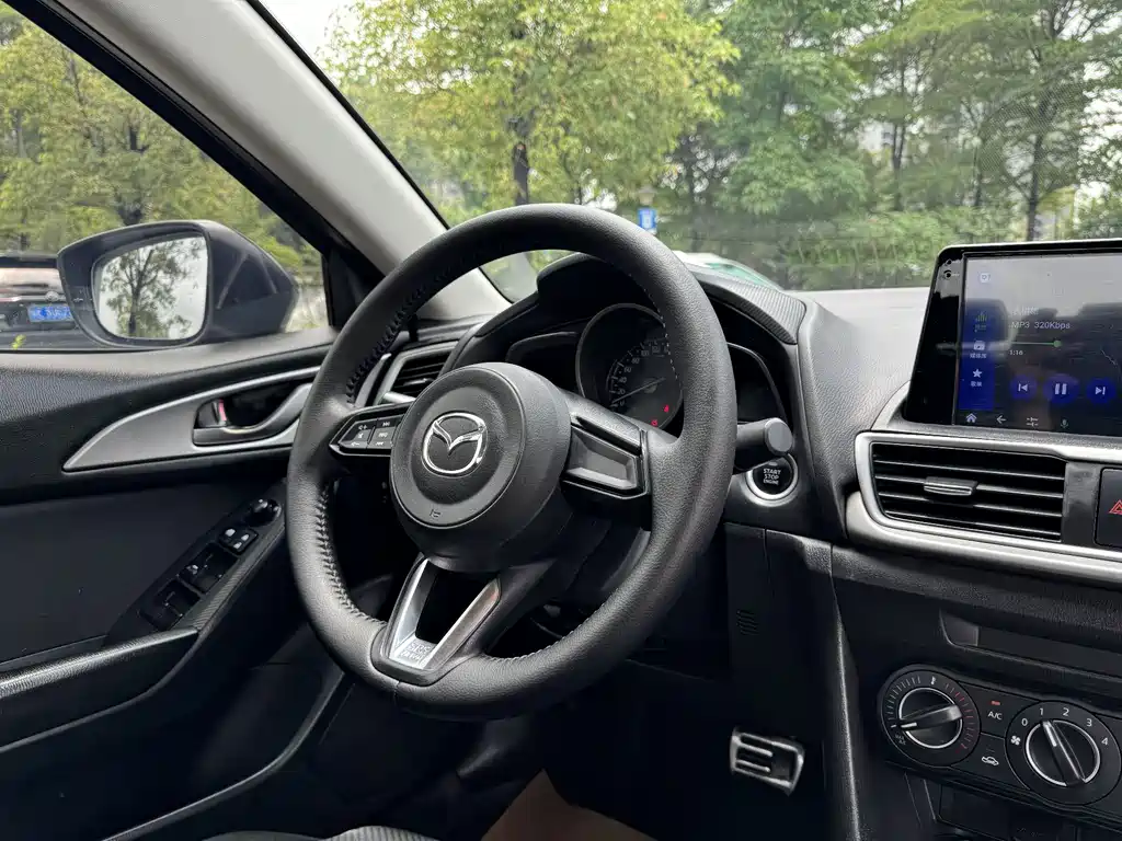 Mazda Mazda3 3 2019 1.5L AT Comfort V