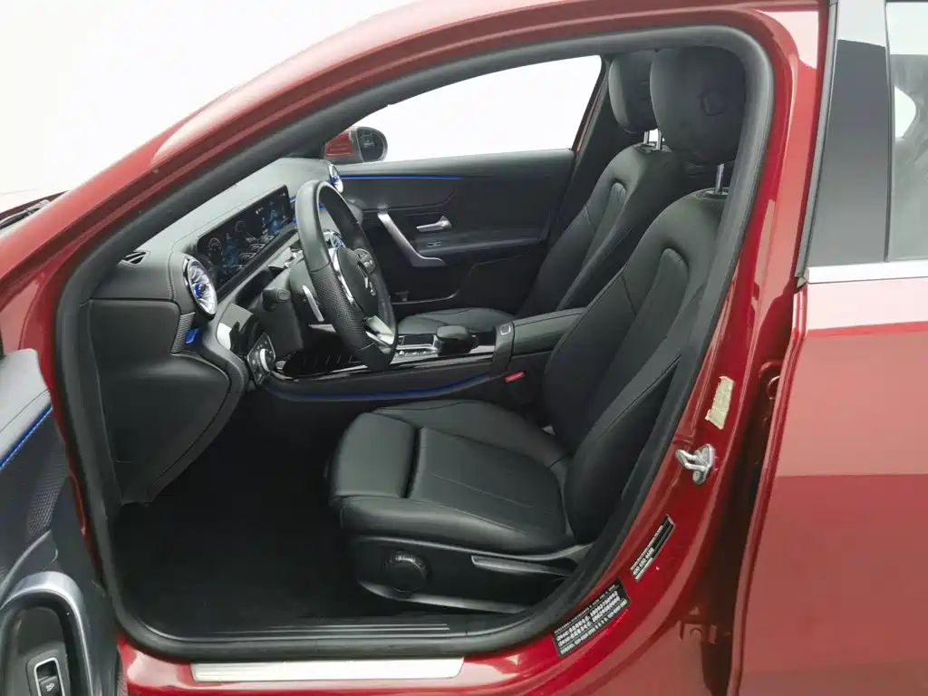 Mercedes-Benz A-Class — миниатюра 10
