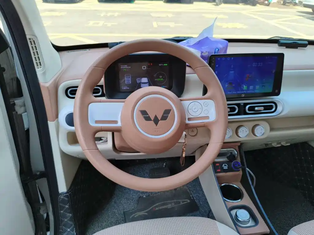 Wuling MINIEV — миниатюра 3