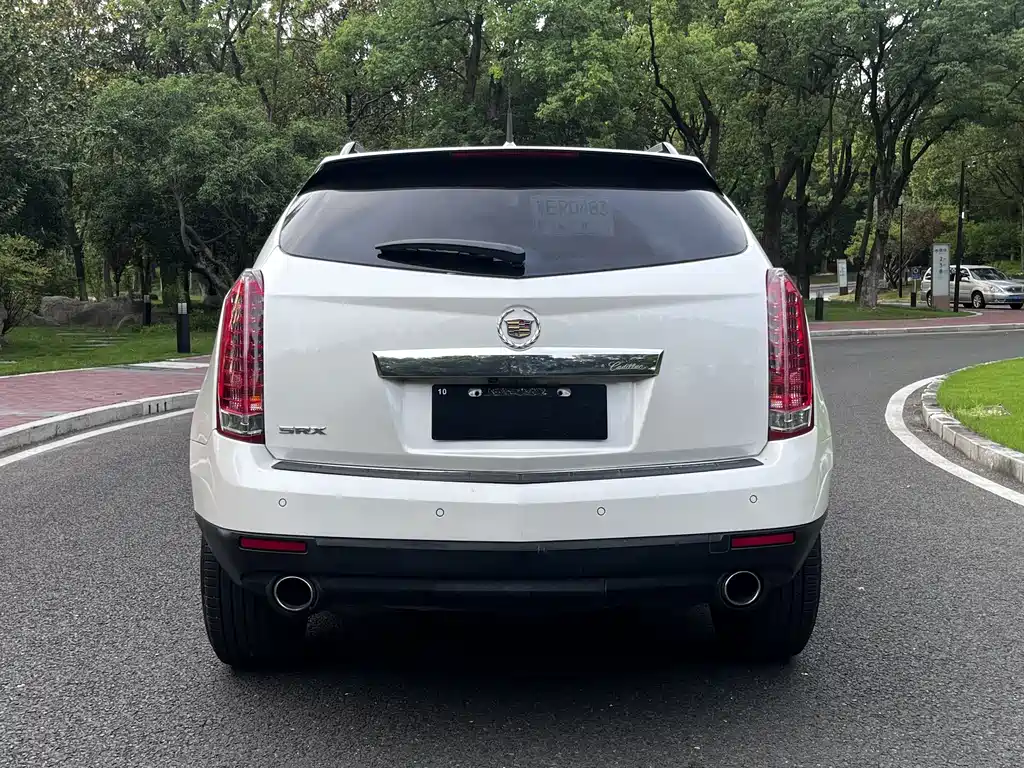 Cadillac SRX — миниатюра 5