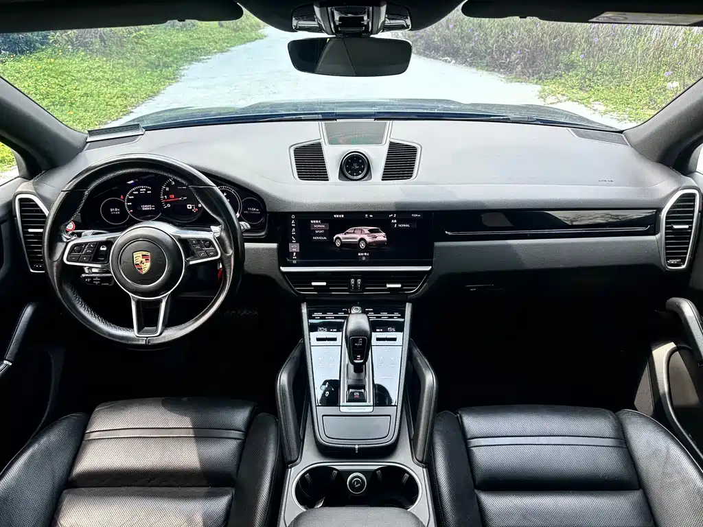 Porsche Cayenne — миниатюра 10