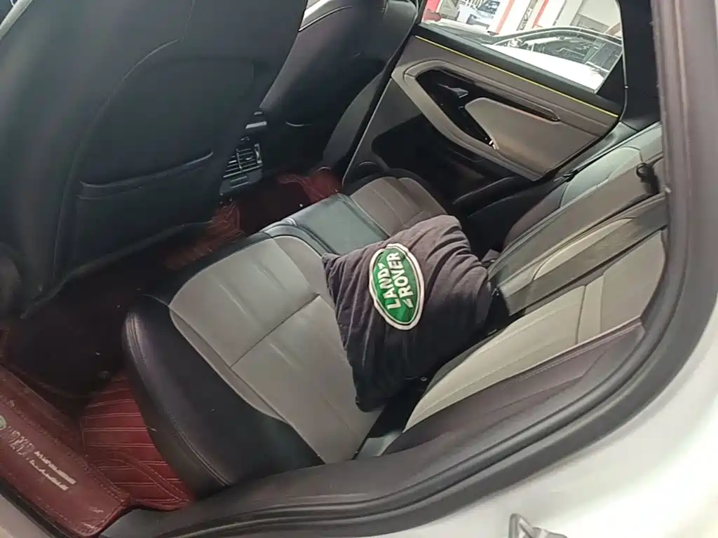 Land Rover Evoque — миниатюра 17