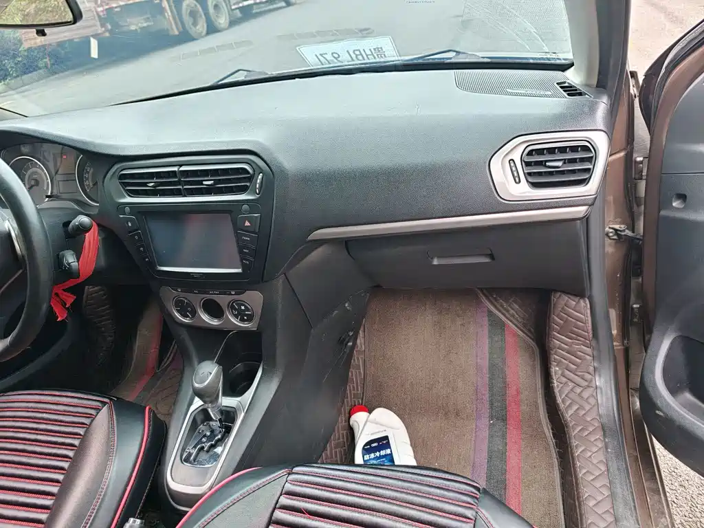 Peugeot 301 — миниатюра 8