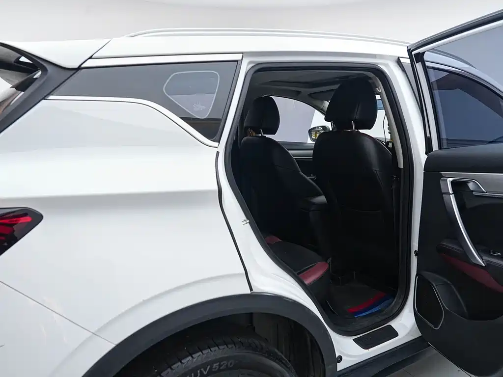Geely Binyue — миниатюра 21
