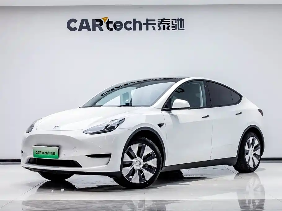 Tesla Model Y — фотографии объявления, Фото 2