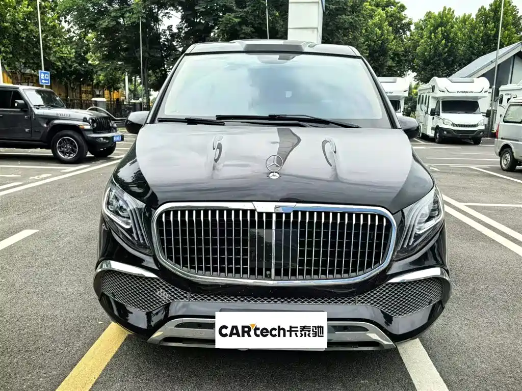 Mercedes-Benz Vito 2021 2.0T Elite 7 мест