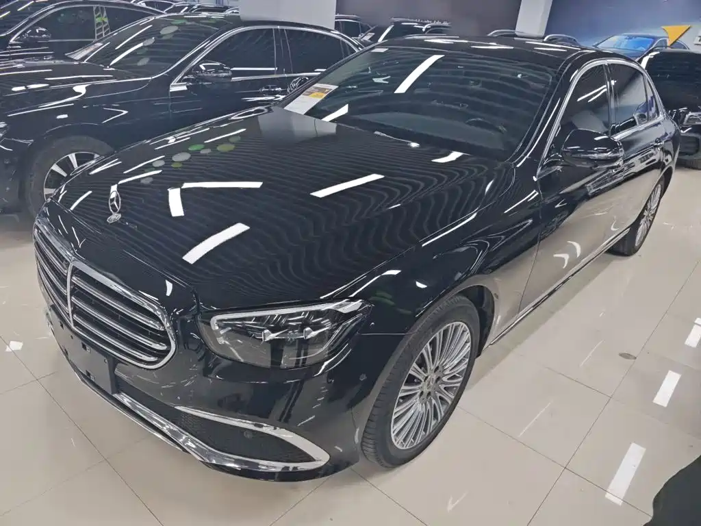 Mercedes-Benz E-Class — миниатюра 2