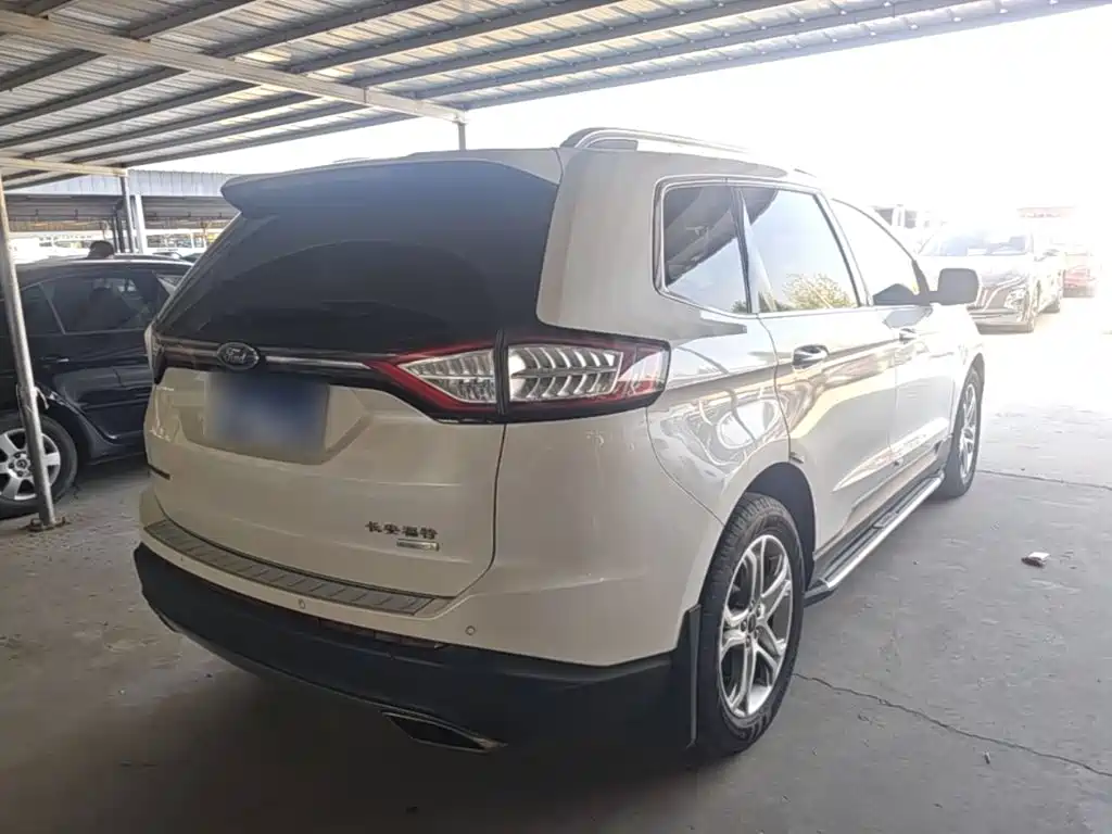 Ford Edge — миниатюра 7