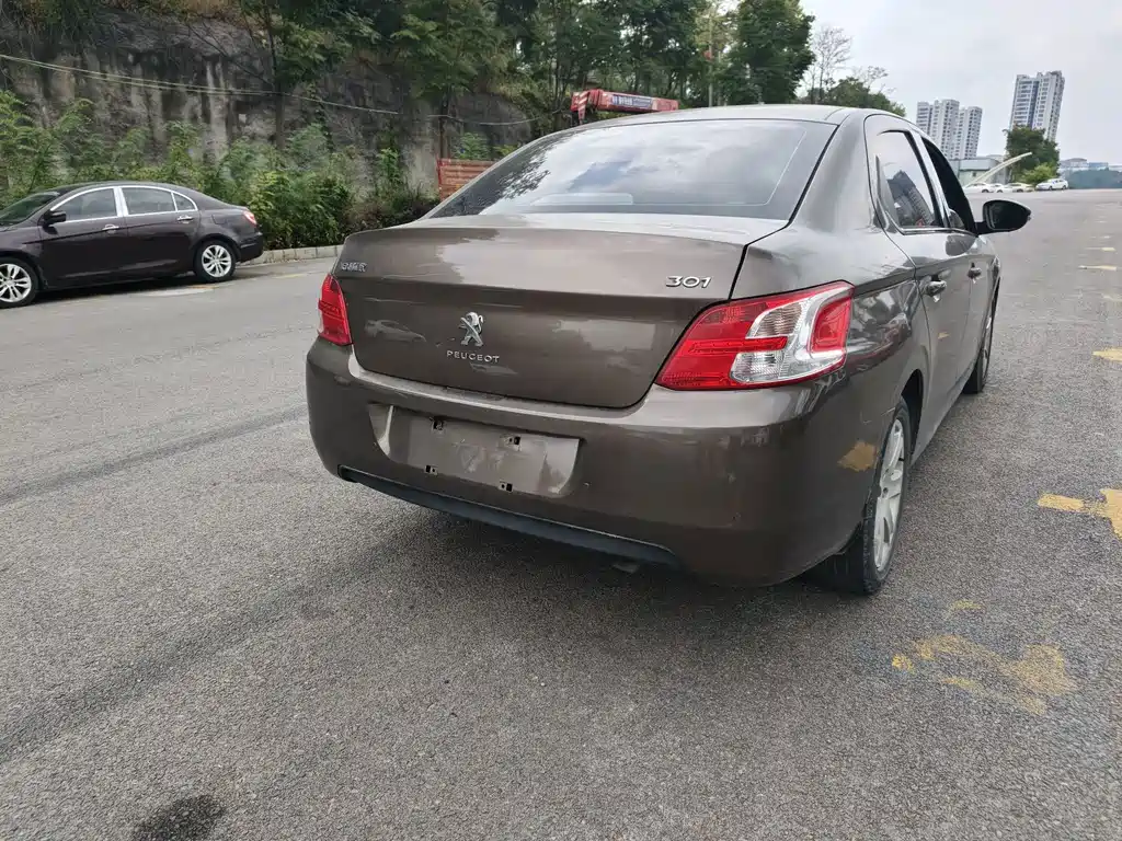 Peugeot 301 — миниатюра 10