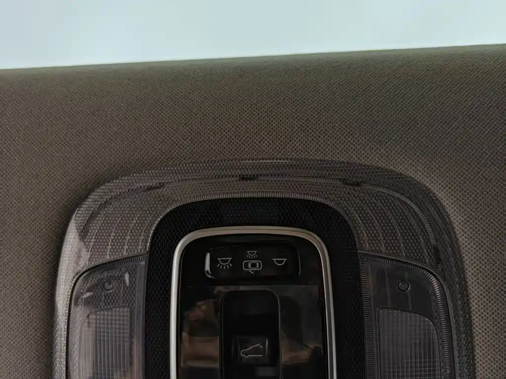 Hyundai Elantra — миниатюра 13