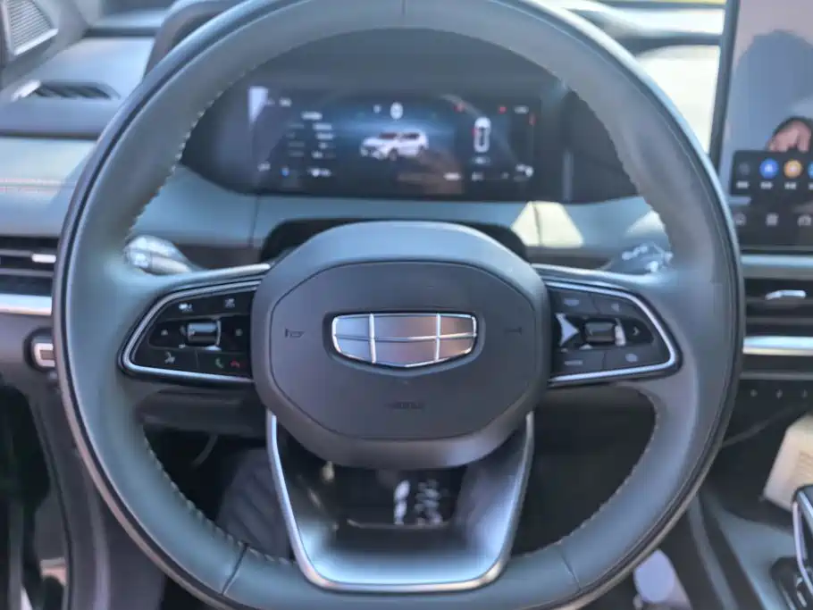 Geely Haoyue L — миниатюра 15