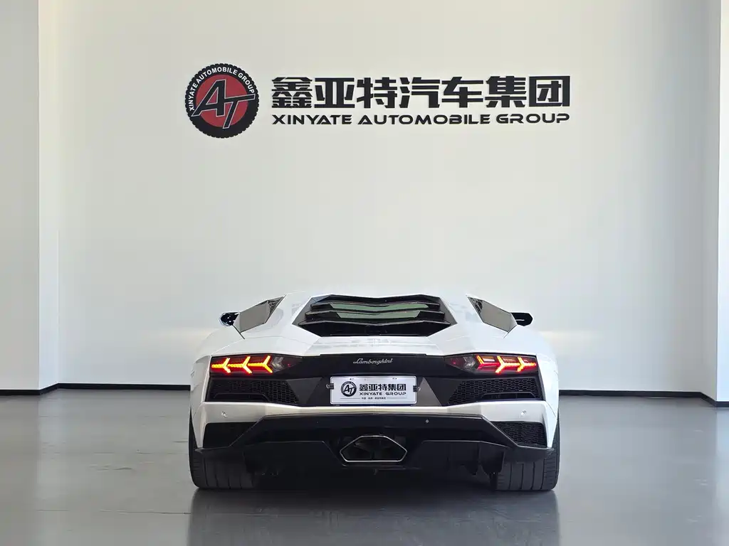 Lamborghini Aventador 2011 LP 700-4