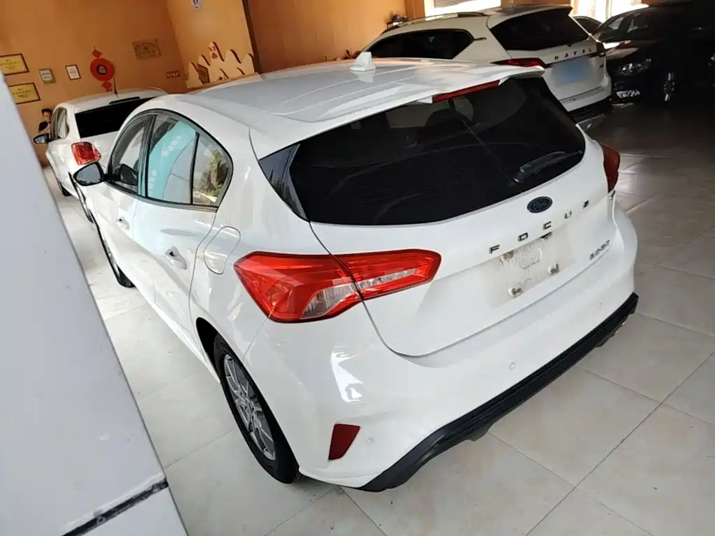 Ford Focus — миниатюра 5