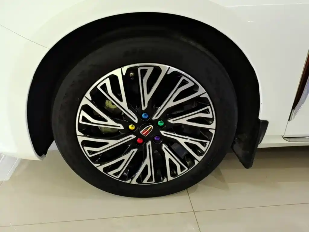Hongqi Hongqi H5 — миниатюра 23