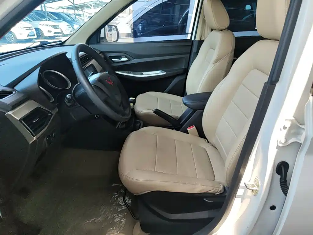 Wuling Hongguang — миниатюра 15