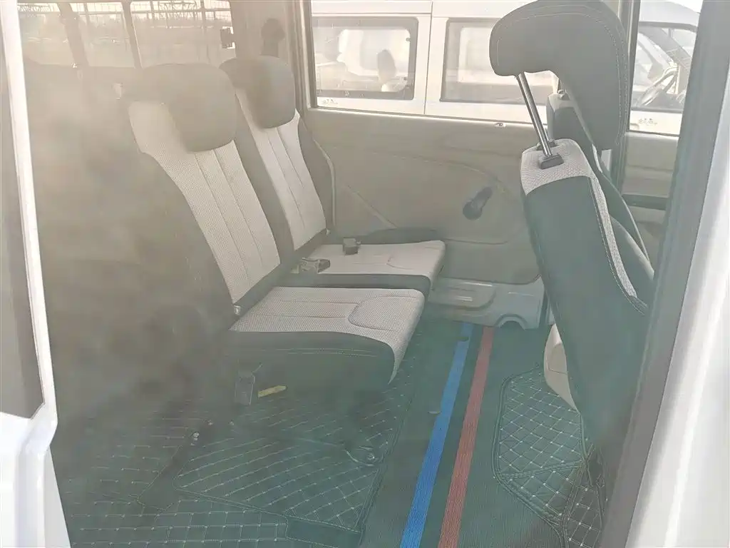 CHANGAN CROSS STAR V5