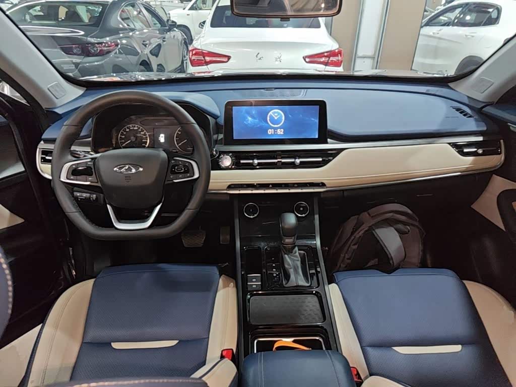 CHERY Tiggo 5x 1.5 л 2023 г. Серебристо-серый, пробег 47000 км