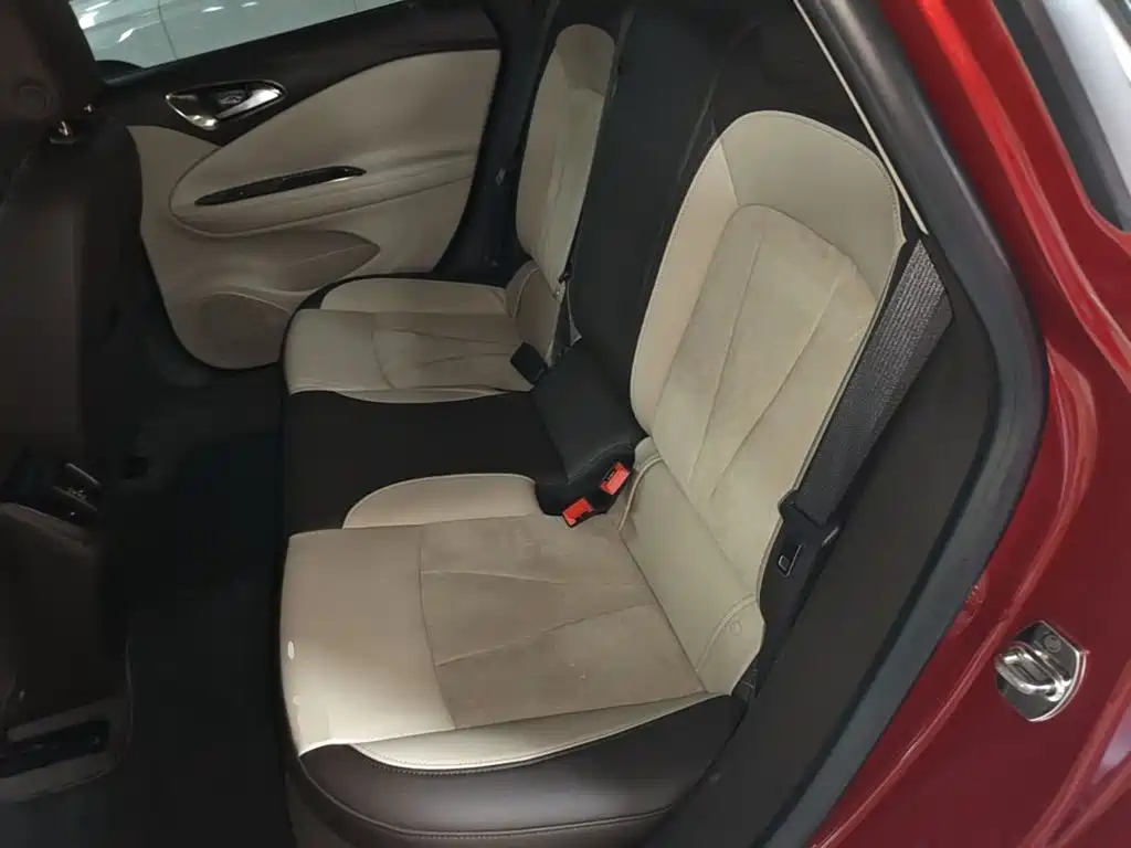 Buick Verano — миниатюра 17